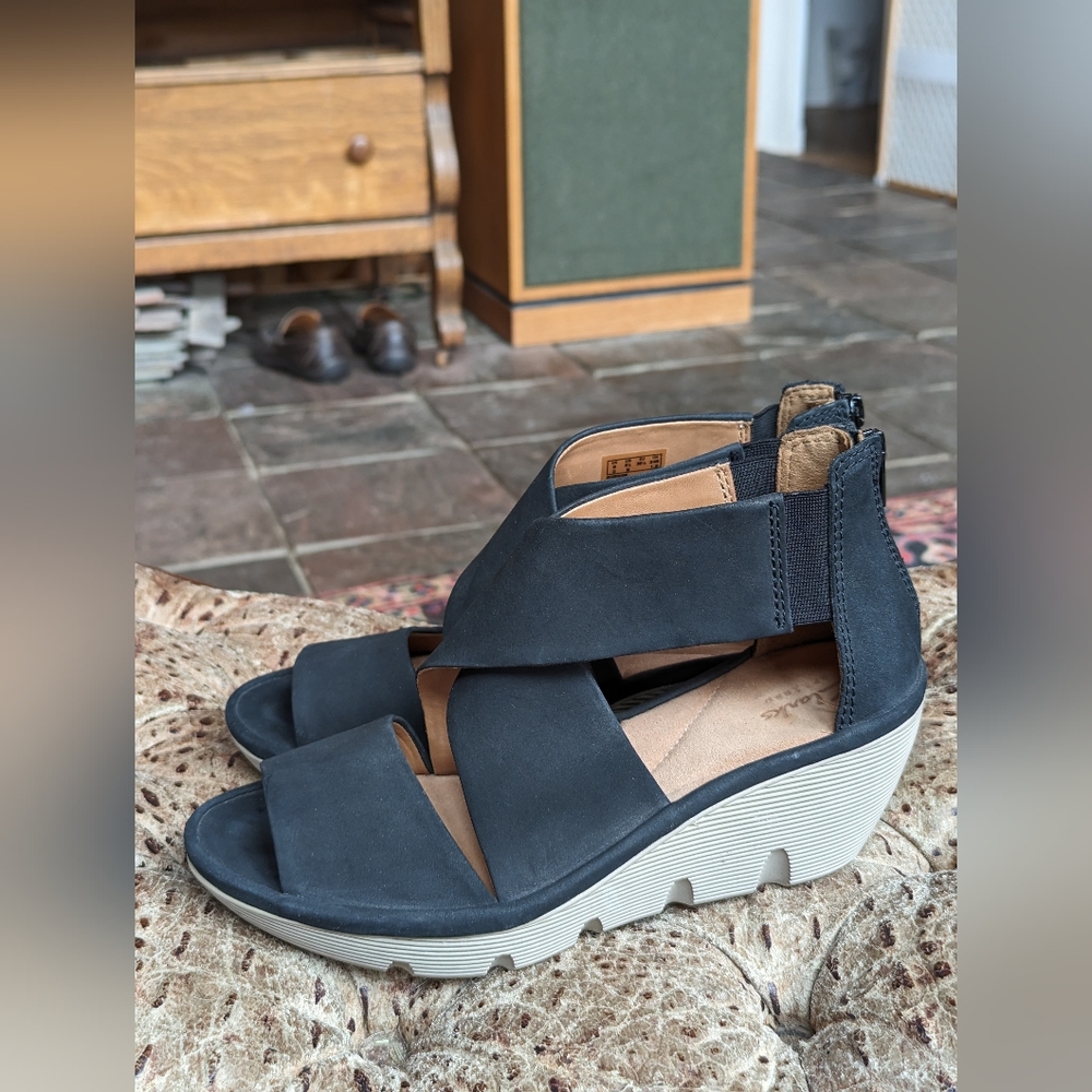 Clarks Artisan sandals